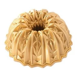 Nordic Ware - Cut Crystal Bundt Pan