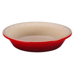 Le Creuset - Heritage Pie Dish Cerise 23cm