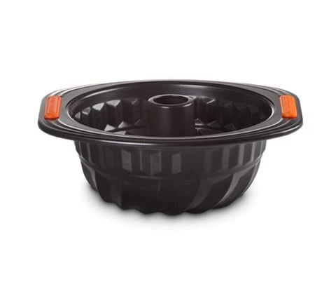 Le Creuset - Toughened Non-Stick Bundt Tin 22cm 3 Le Creuset - Toughened Non-Stick Bundt Tin 22cm