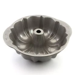 USA Pan - Fluted Tube Bundt Cake Pan
