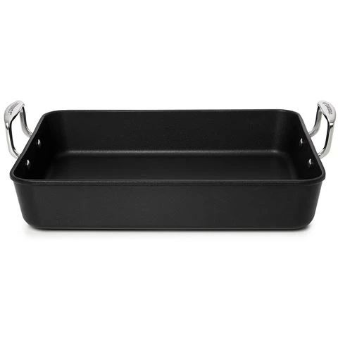 Le Creuset - Toughened Non-Stick Rectangular Roaster 35x27cm 3 Le Creuset - Toughened Non-Stick Rectangular Roaster 35x27cm